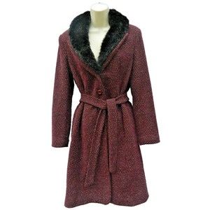 Elegant Burgundy Pea Coat with Faux Fur Collar